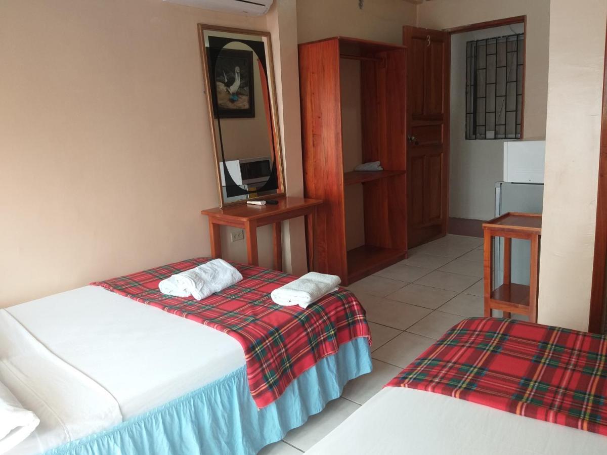 Hostal Miconia Пуэрто-Айора Экстерьер фото