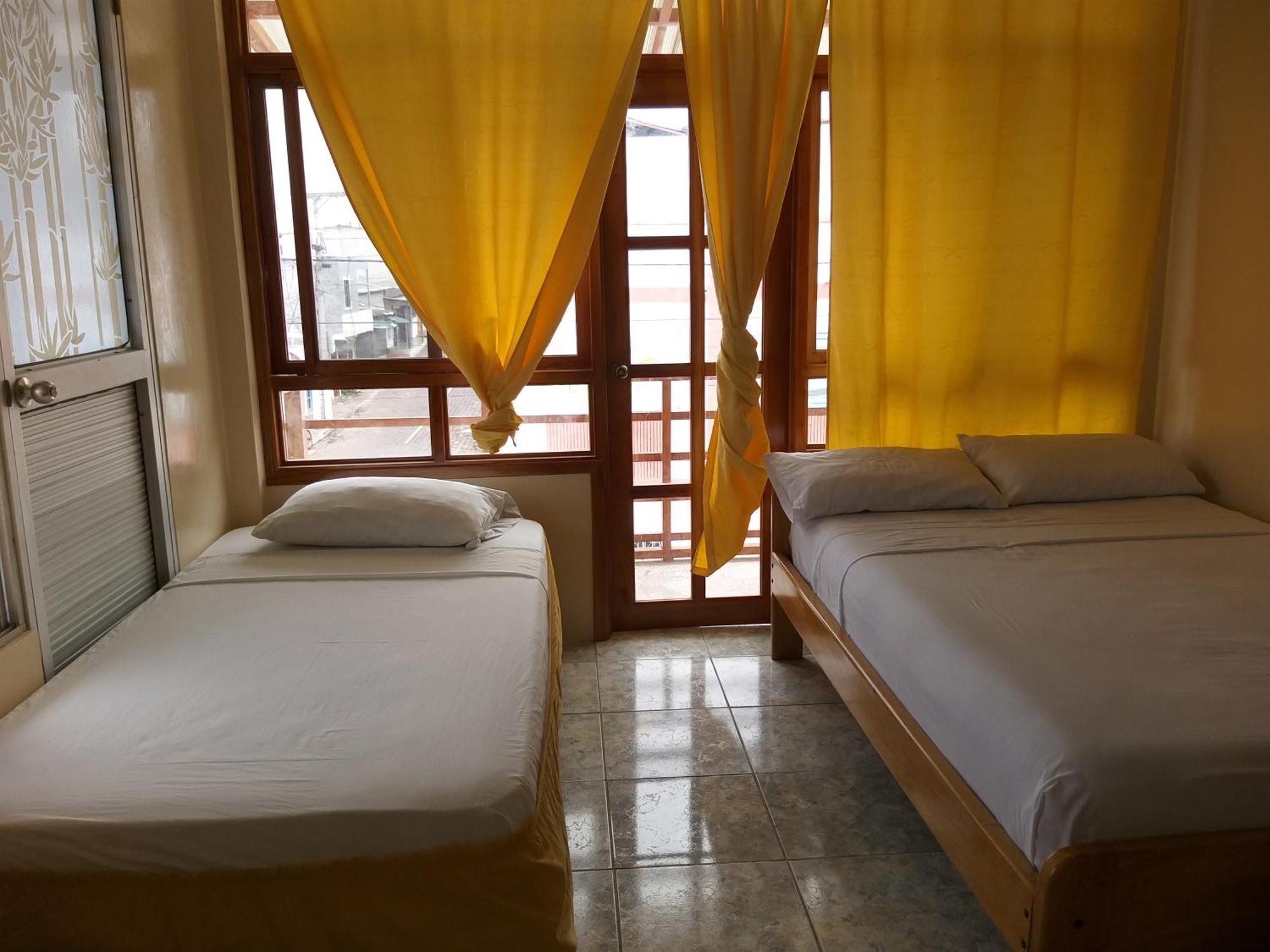 Hostal Miconia Пуэрто-Айора Номер фото